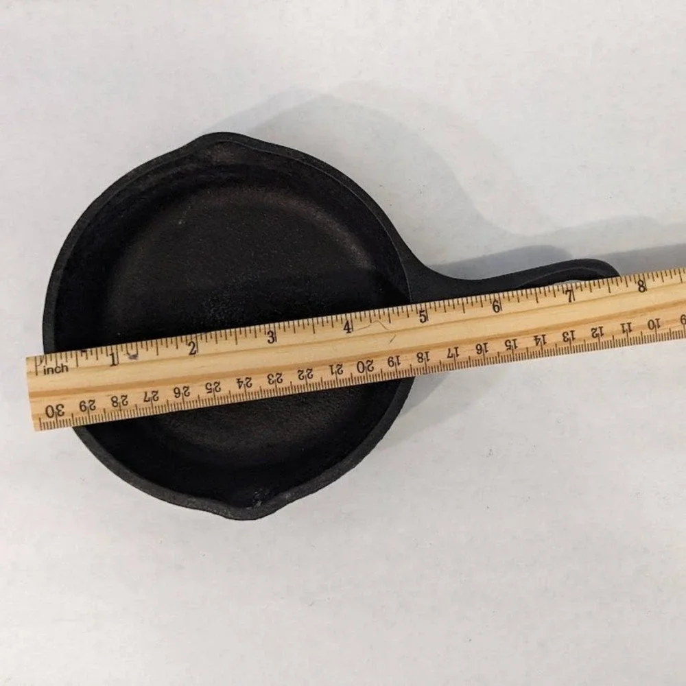 Lodge 5 Inch Cast Iron Skillet Round Pan with Pour Spouts Made in USA Black